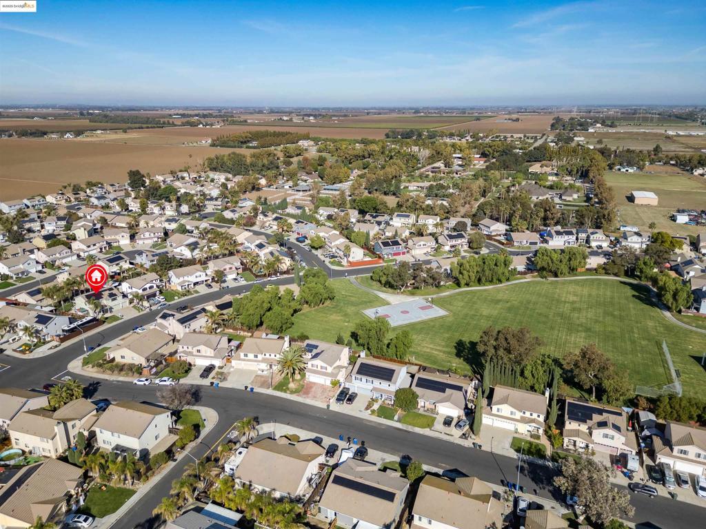 DISCOVERY  BAY - Residential