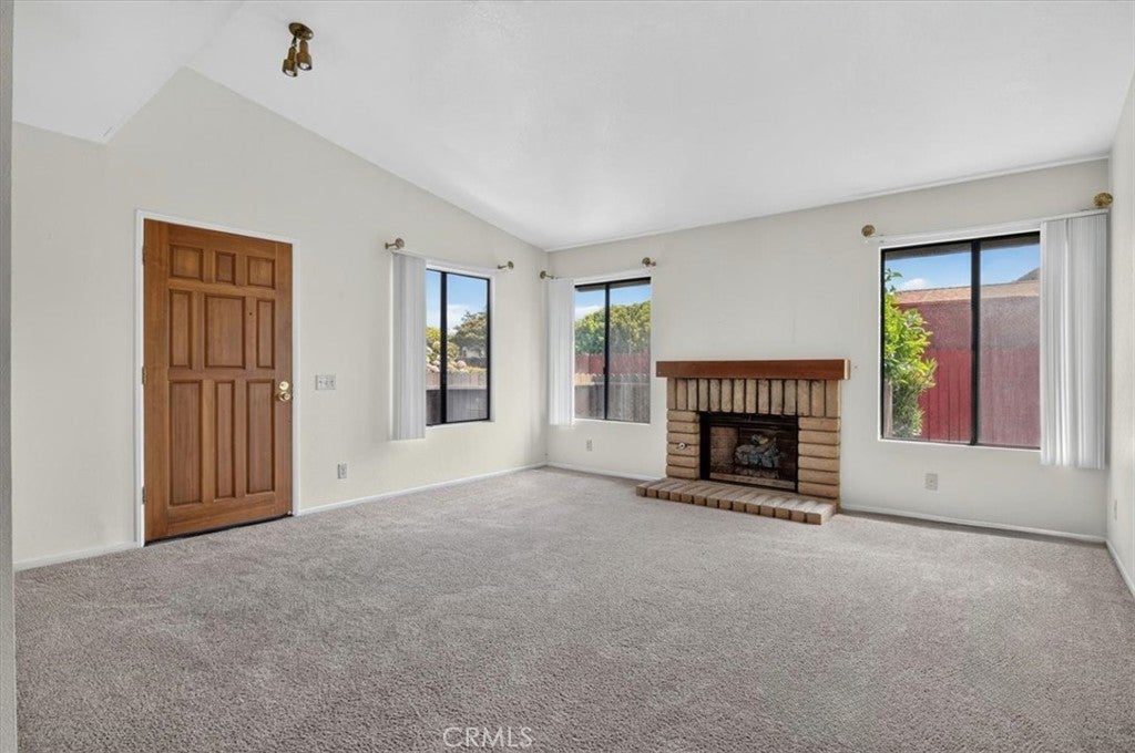 1302 W Apricot