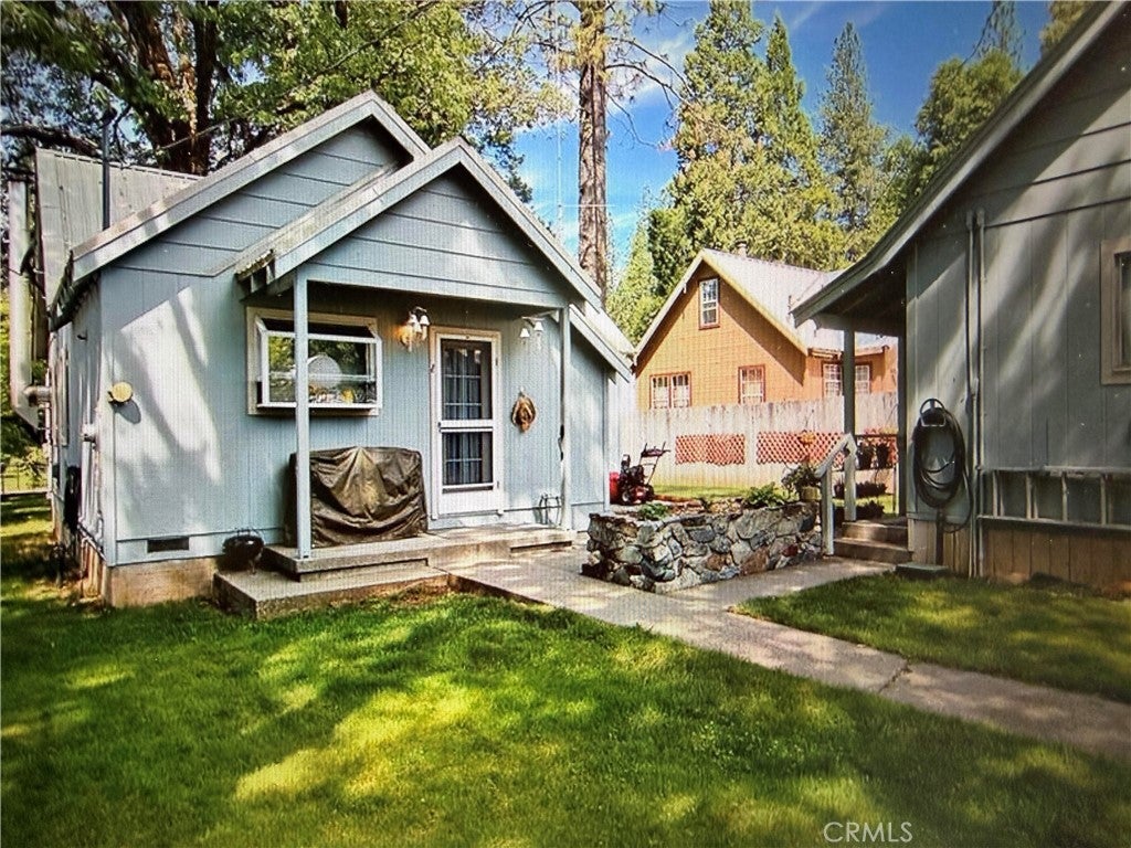 16966 Manzanita