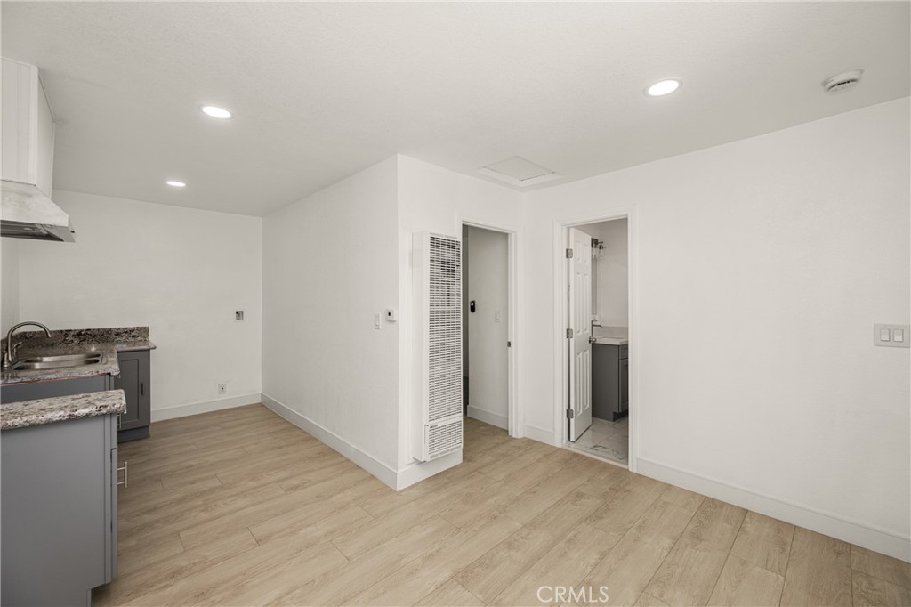 Santa Ana - Residential Lease