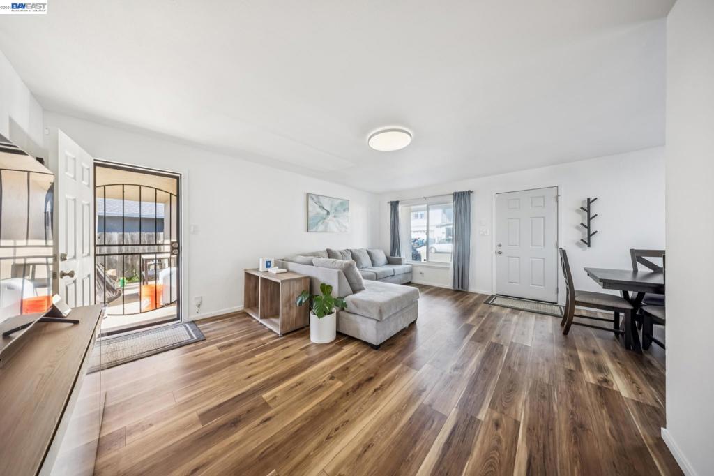 1321 1321 Delwood St