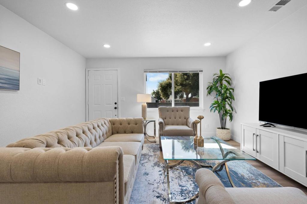 - Residential Lease