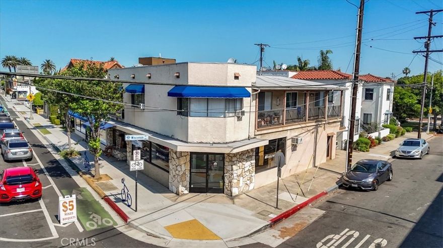 Great location for this well laid out mixed-use property.  Three retail units on Broadway with strong rental history to go along with 7 apartment units.  The property also has garages in the back, central courtyard, and a large storage space that could easily be converted into an ADU.  There is room for ample additional development. 



Long term ownership has maintained the building well, while also leaving room for upside in rents.  An ideal unit mix of large, mostly 2 bedroom units, provides a desirable living situation for tenants who enjoy being located in a highly walkable area.