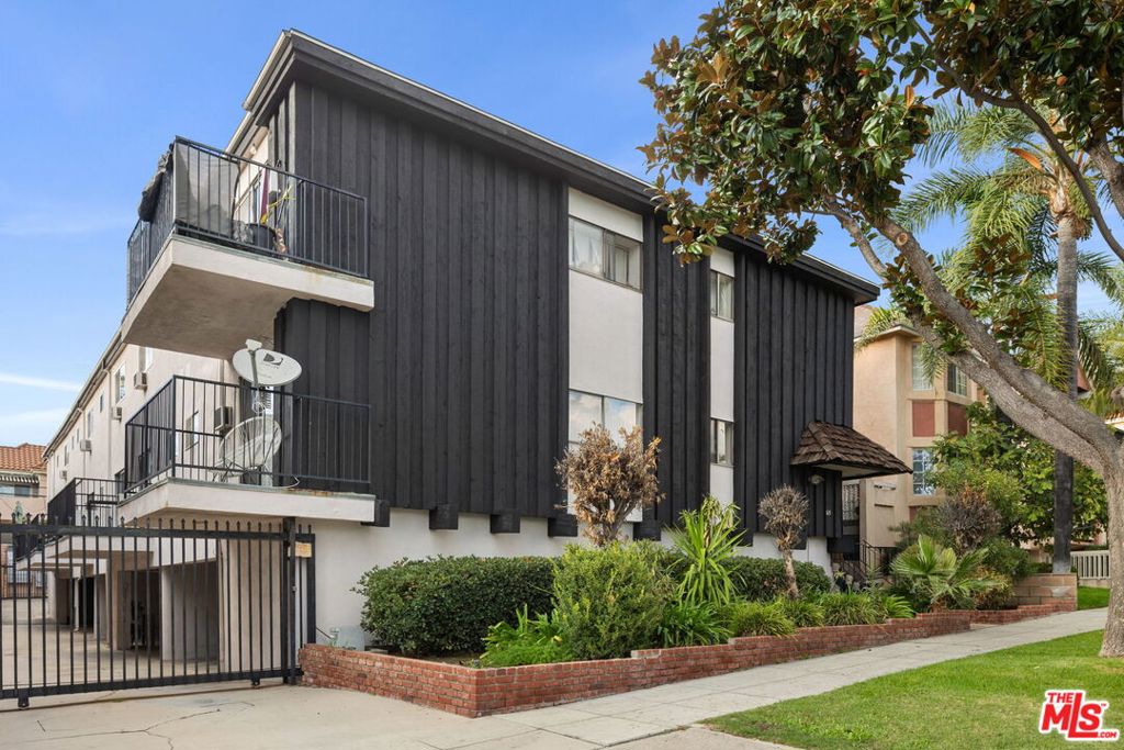 615 E Magnolia Boulevard