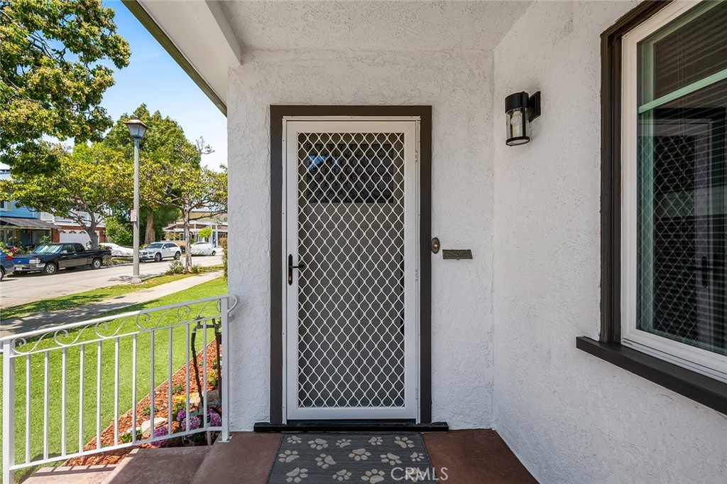 292 Covina Avenue