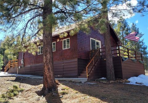 Photo of 39961 Lakeview Drive, Big Bear Lake, CA 92315 (MLS # IG25221999)