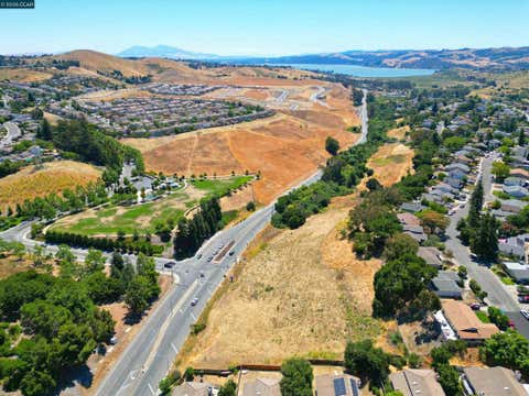 Photo of 1025 Columbus Pkwy Pkwy, Vallejo, CA 94591 (MLS # 41137590)