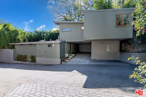 Photo of 10410 Quito Lane, Los Angeles, CA 90077 (MLS # 25612887) Photo of 10410 Quito Lane, Los Angeles, CA 90077 (MLS # 25612887)