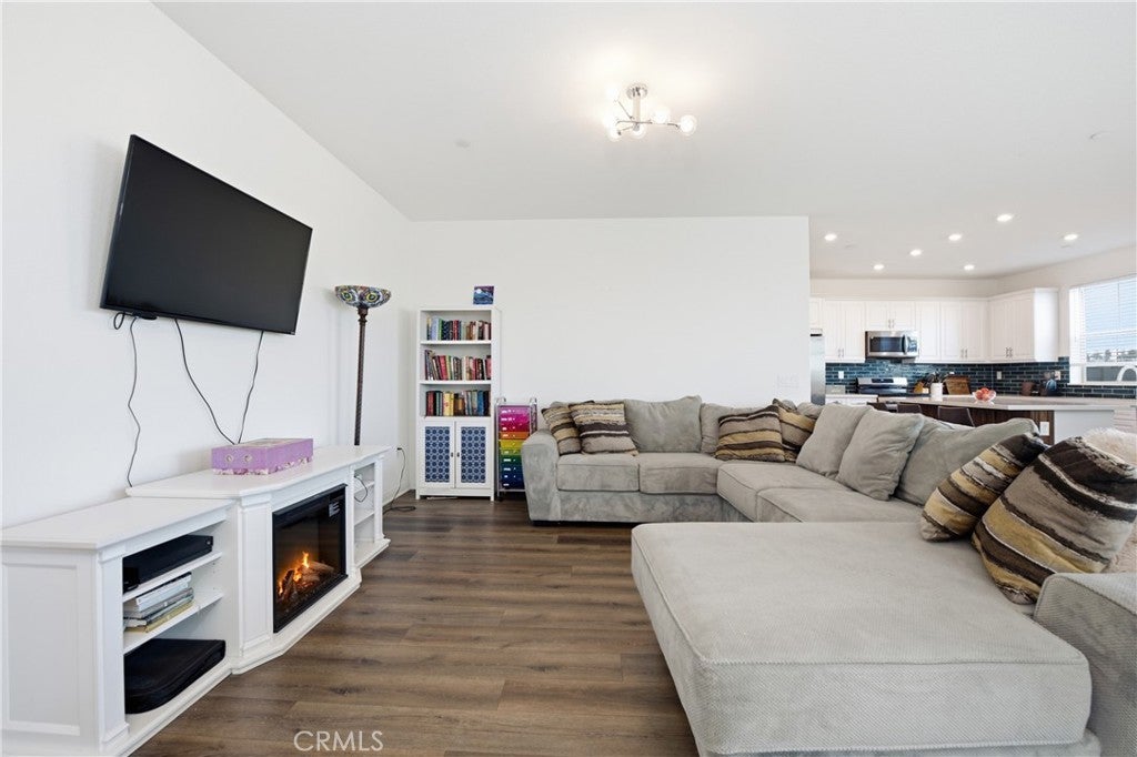 1724 Valley Oak