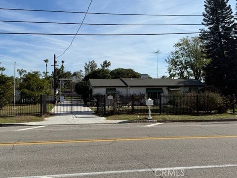 10573 Larch Bloomington CA 92316