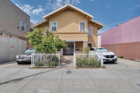 Photo of 2115 1/2 Venice Boulevard, Los Angeles, CA 90006 (MLS # SR26200150)