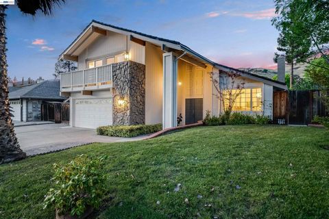 Photo of 40684 Mission Blvd Blvd, Fremont, CA 94539 (MLS # 41134198)