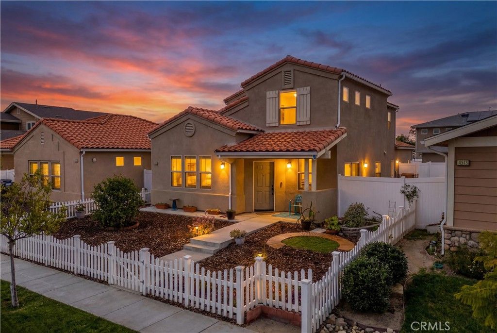 Photo of 4069 Aurora Way, Piru, CA 93040 (MLS # SR26059867)