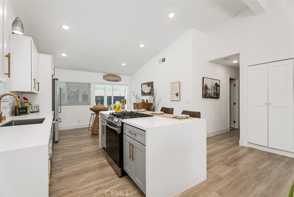 25552 Mackenzie Street, Laguna Hills CA 92653 - Photo 10