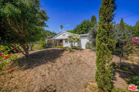 3530 Grand View Boulevard Los Angeles CA 90066