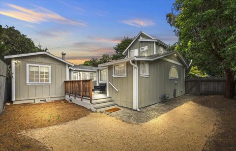 Photo of 494 GROVE ACRE Avenue, Pacific Grove, CA 93950 (MLS # ML82047926)