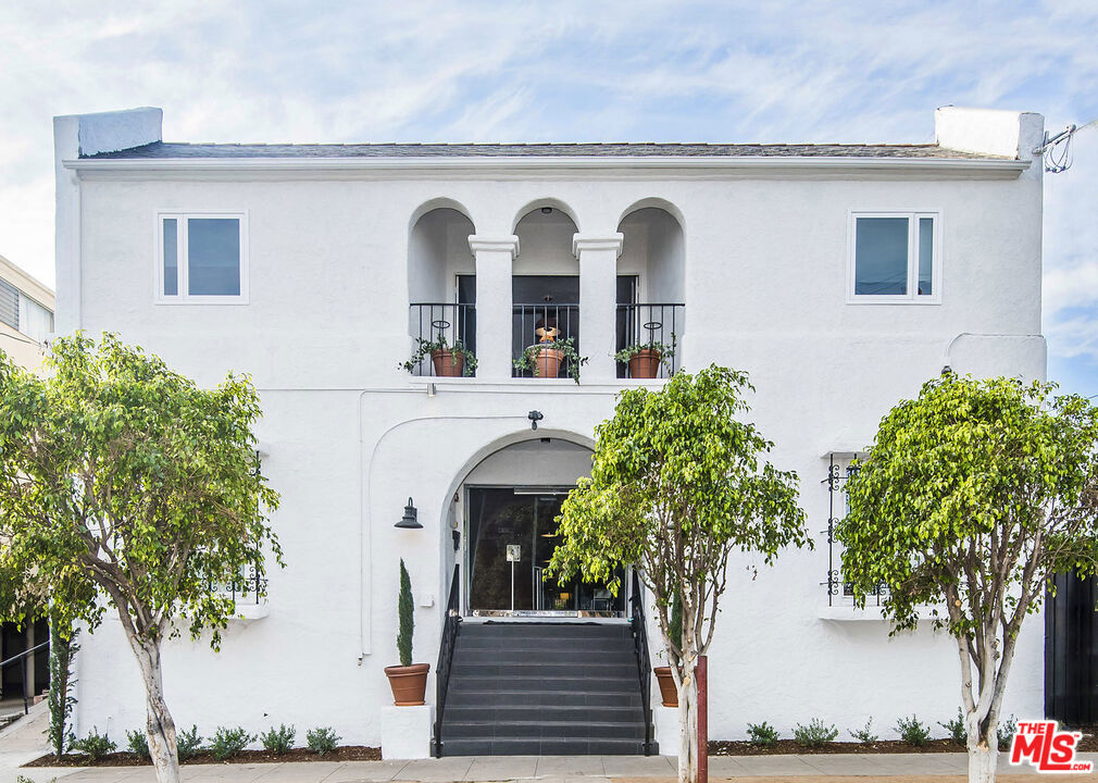 Curson Apartments is a twenty-unit apartment community built in 1928. The two-property is comprised of sixteen (16) studio units and four (4) one-bedroom units. Units are in turn-key condition with 19 of the 20 units recently renovated featuring stainless steel appliances, quartz countertops, stainless chrome designer fixtures and hardware, new modern cabinetry and wood inspired flooring. Building amenities include gated and secured access points, an on-site laundry facility and a fully landscaped communal backyard. Just one block away from the border of West Hollywood and minutes away from Sunset Strip, Curson Apartments is near world-class shopping, dining and entertainment destinations. Hollywood has become the home for the blossoming tech and media industries and solidified itself as one of Southern California's top employment centers. Centrally located, Curson Apartments benefit from an outstanding transit-oriented location, as the Property is located proximate to the Metro Red Line Hollywood & Highland Station (1.0 mile away) and the 101 Freeway (2.5 miles away).