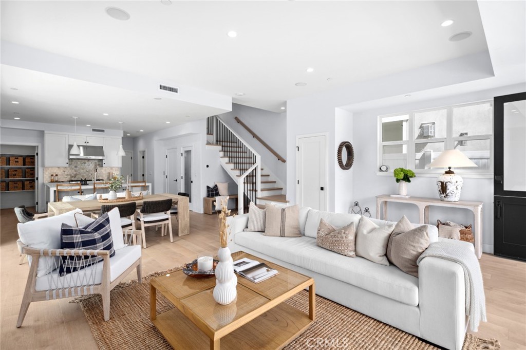 109 Onyx Avenue
