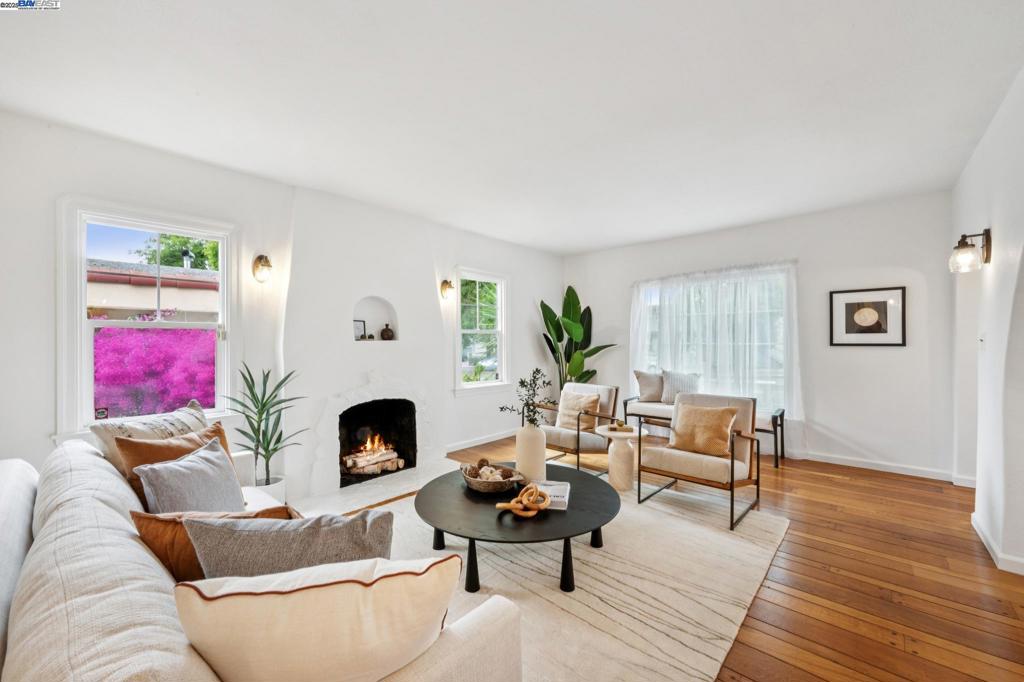 LAUREL DISTRICT - Residential