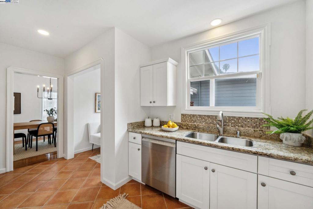 LAUREL DISTRICT - Residential