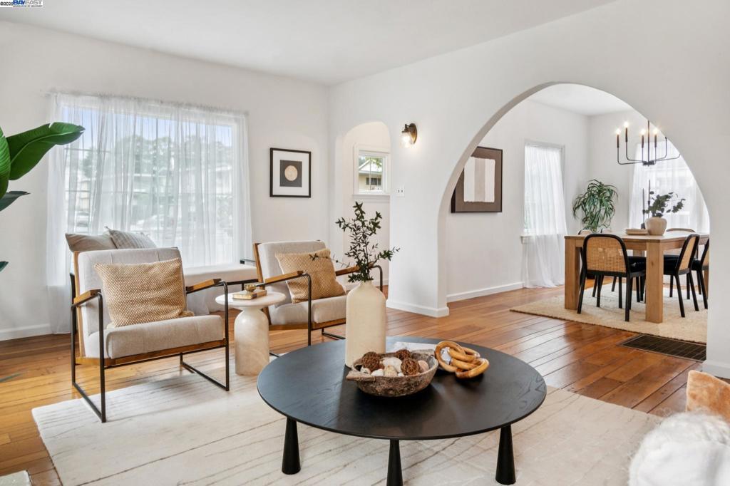 LAUREL DISTRICT - Residential