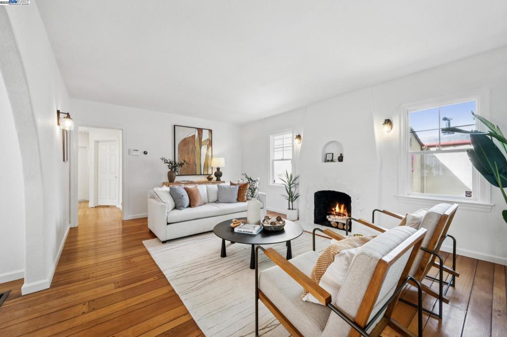 LAUREL DISTRICT - Residential