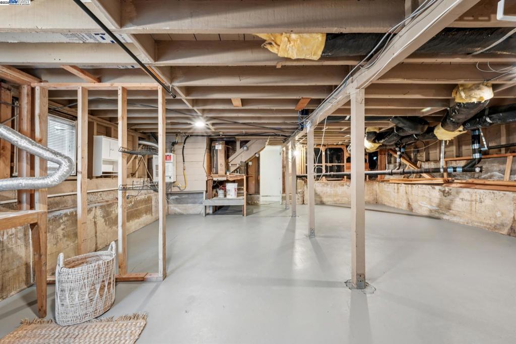 LAUREL DISTRICT - Residential