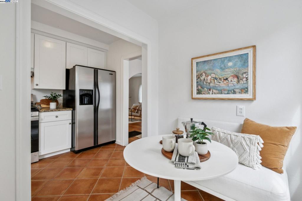 LAUREL DISTRICT - Residential