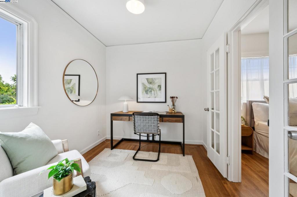 LAUREL DISTRICT - Residential