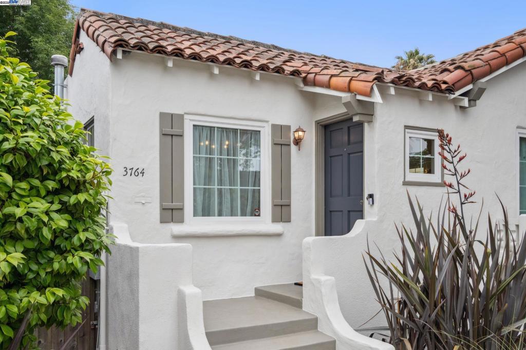 LAUREL DISTRICT - Residential