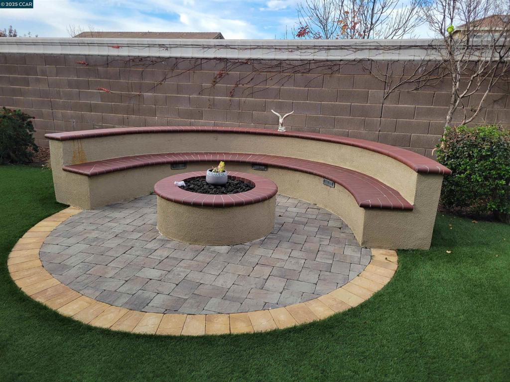 BRENTWOOD - Residential