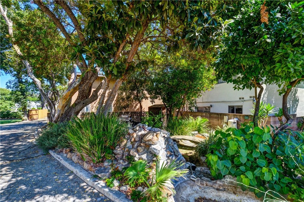 13702 Mar Vista Street