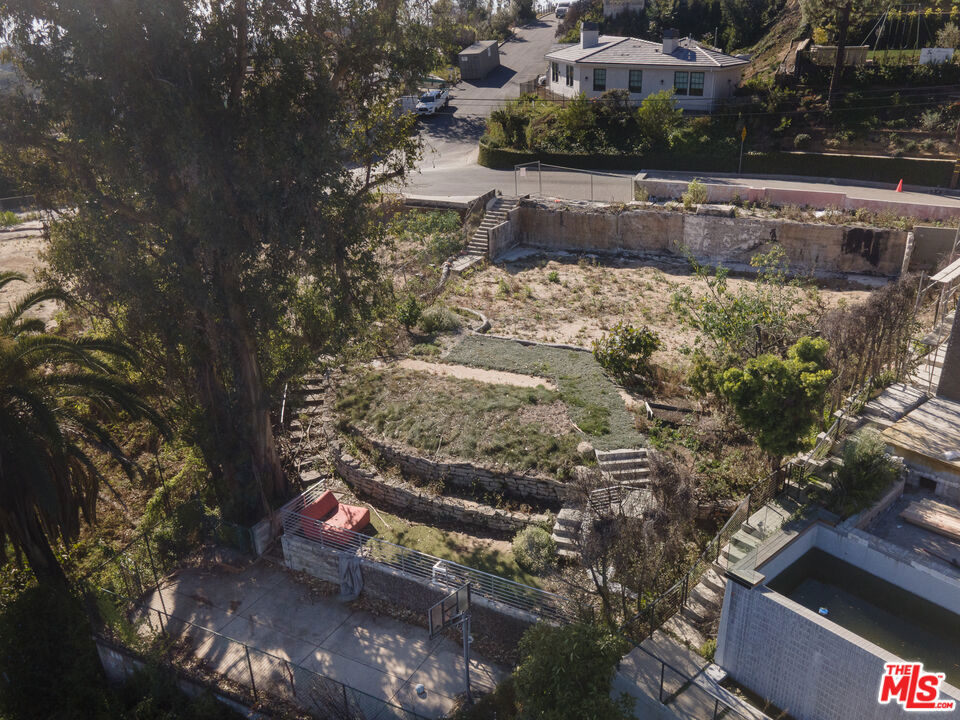 1256 Monument Street