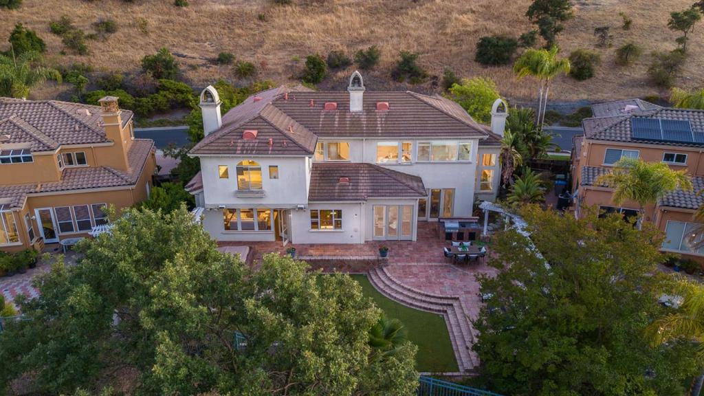 5380 Arezzo Drive