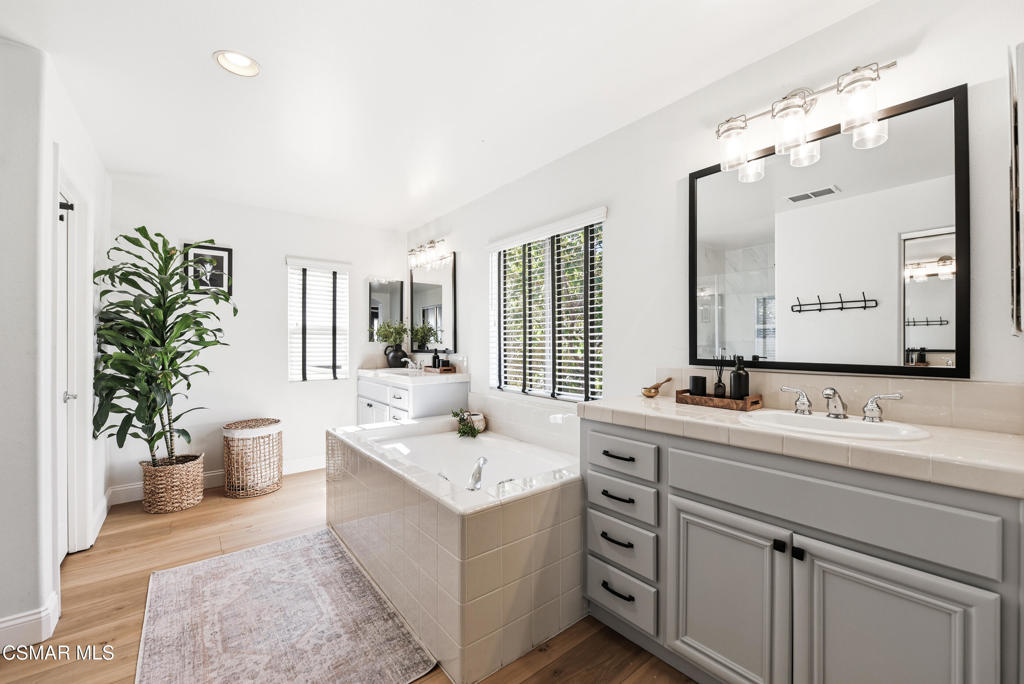 Crossroads (on Cochran)-421 - 1004672 - Residential