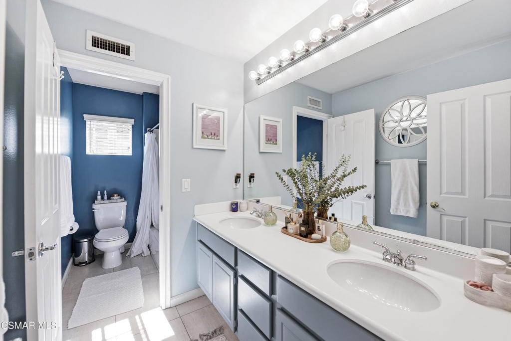 Crossroads (on Cochran)-421 - 1004672 - Residential