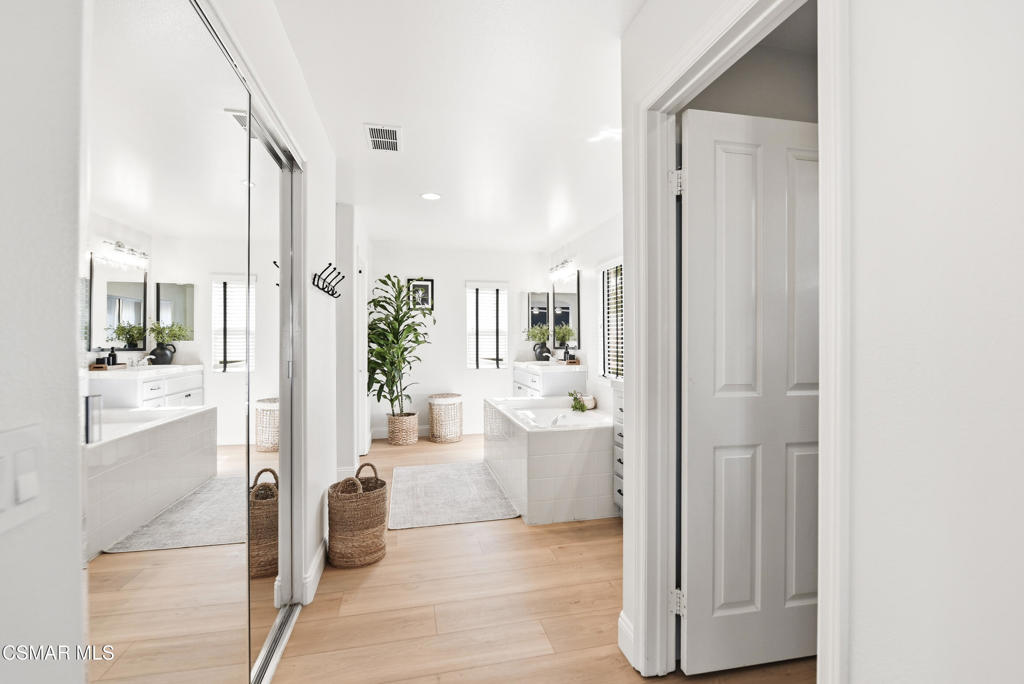 Crossroads (on Cochran)-421 - 1004672 - Residential