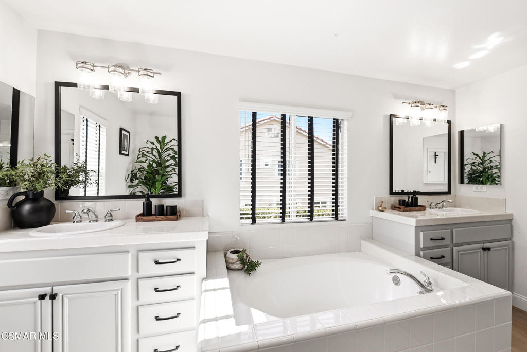 Crossroads (on Cochran)-421 - 1004672 - Residential