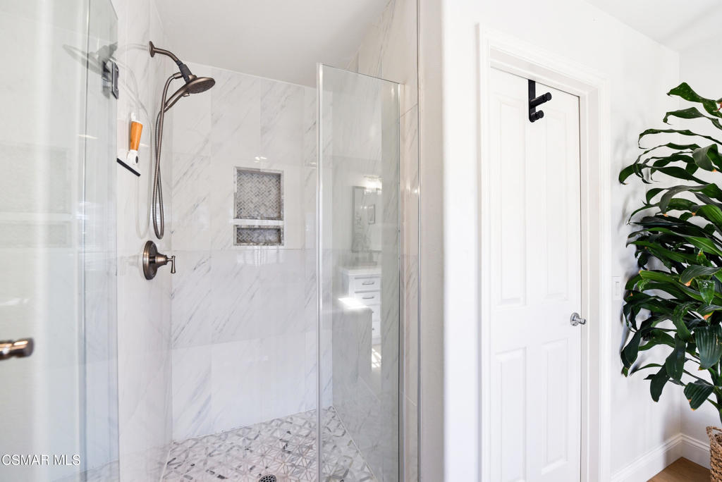 Crossroads (on Cochran)-421 - 1004672 - Residential