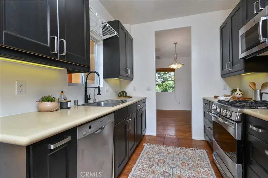 Culver City, California 90232, United States, 4 Bedrooms Bedrooms, ,4 BathroomsBathrooms,Residential,Active,181225