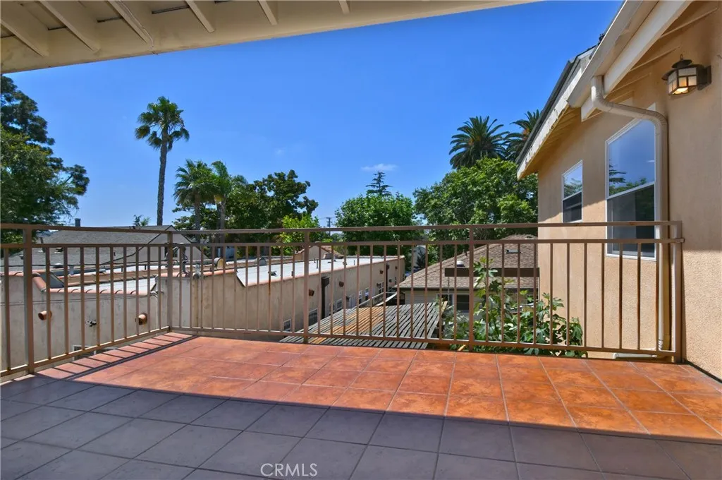 Culver City, California 90232, United States, 4 Bedrooms Bedrooms, ,4 BathroomsBathrooms,Residential,Active,181225