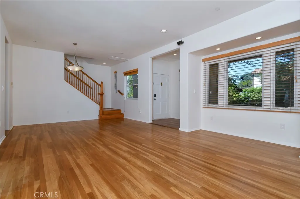 Culver City, California 90232, United States, 4 Bedrooms Bedrooms, ,4 BathroomsBathrooms,Residential,Active,181225