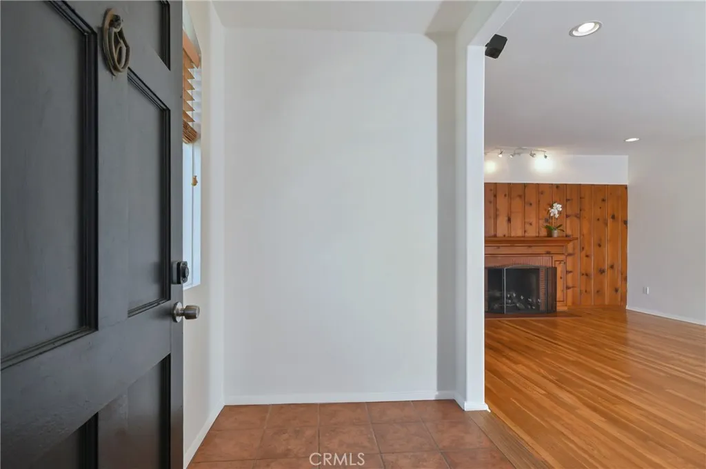 Culver City, California 90232, United States, 4 Bedrooms Bedrooms, ,4 BathroomsBathrooms,Residential,Active,181225