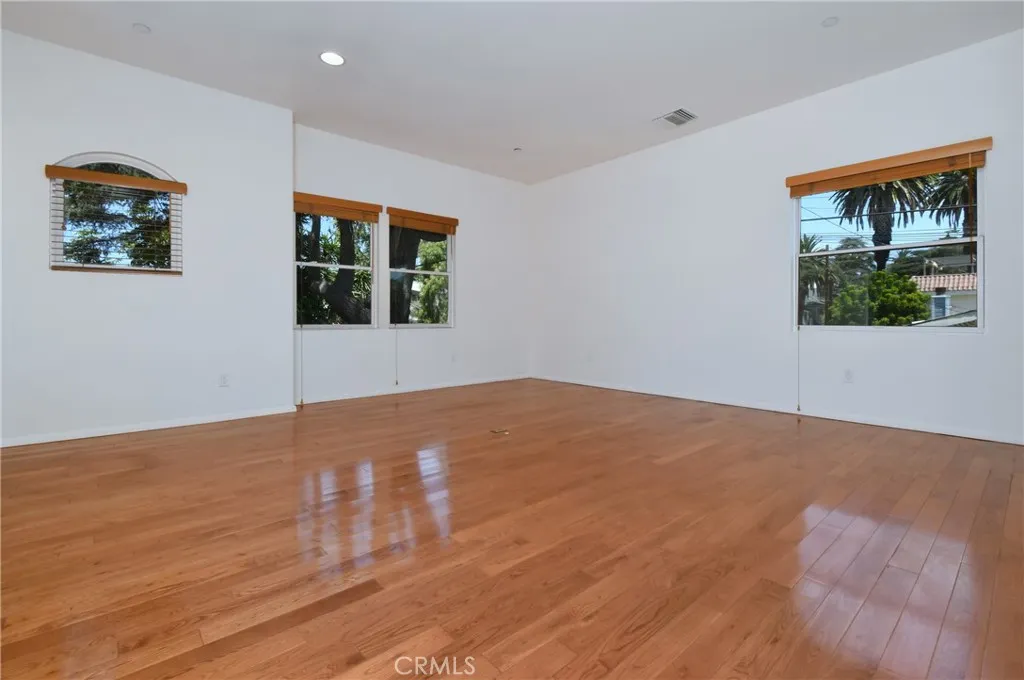 Culver City, California 90232, United States, 4 Bedrooms Bedrooms, ,4 BathroomsBathrooms,Residential,Active,181225