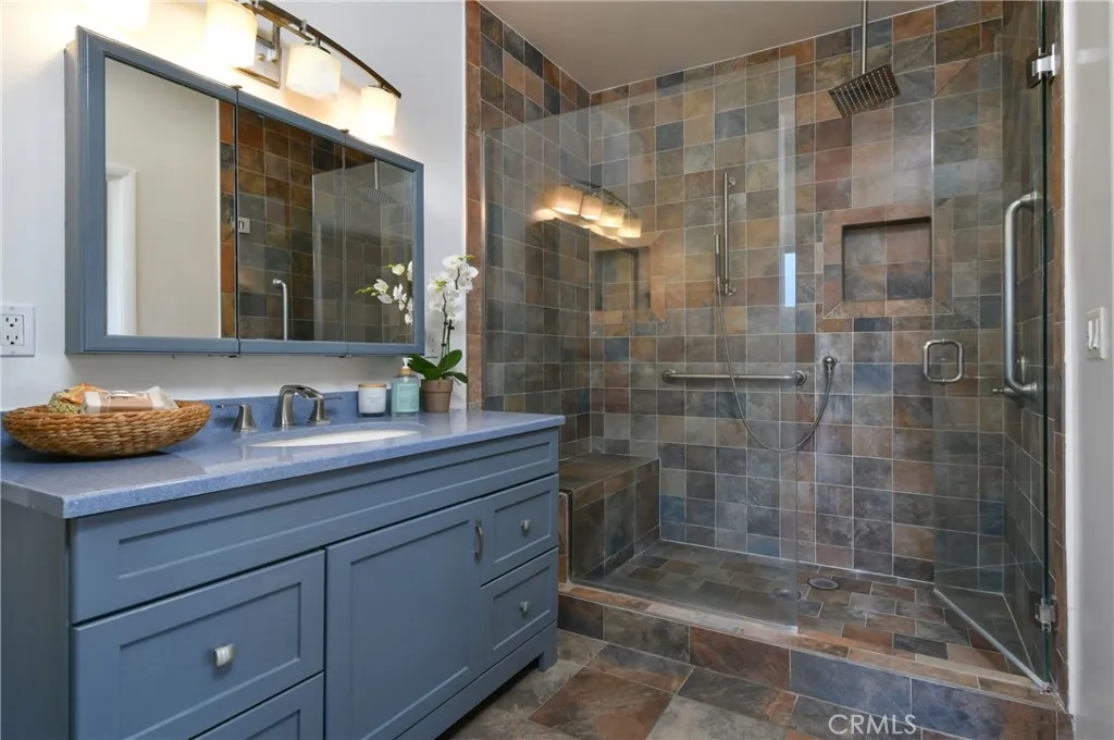 Culver City, California 90232, United States, 4 Bedrooms Bedrooms, ,4 BathroomsBathrooms,Residential,Active,181225