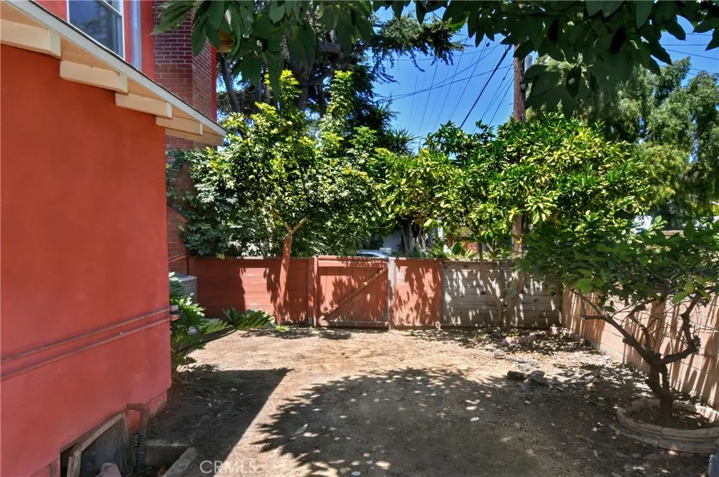 Culver City, California 90232, United States, 4 Bedrooms Bedrooms, ,4 BathroomsBathrooms,Residential,Active,181225