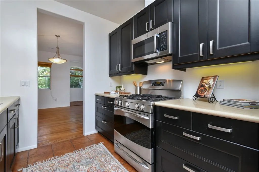 Culver City, California 90232, United States, 4 Bedrooms Bedrooms, ,4 BathroomsBathrooms,Residential,Active,181225