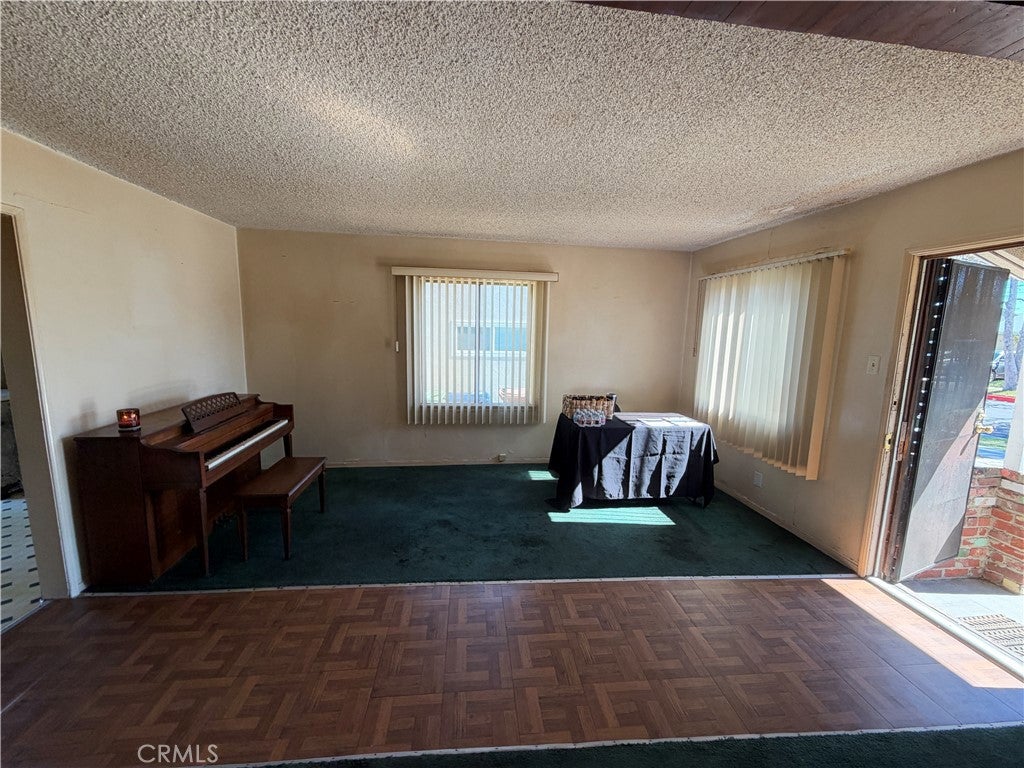 3735 W 117th