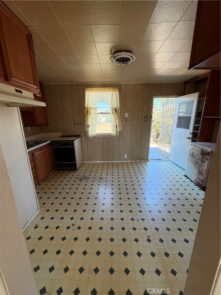 3735 W 117th