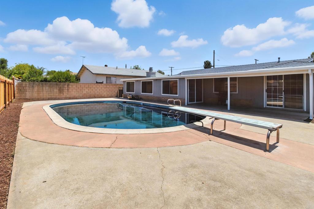 9352 Carlton Hills Blvd